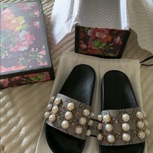 Gucci sandals